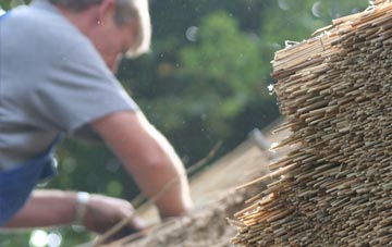 professional Little Whittingham Green thatchers